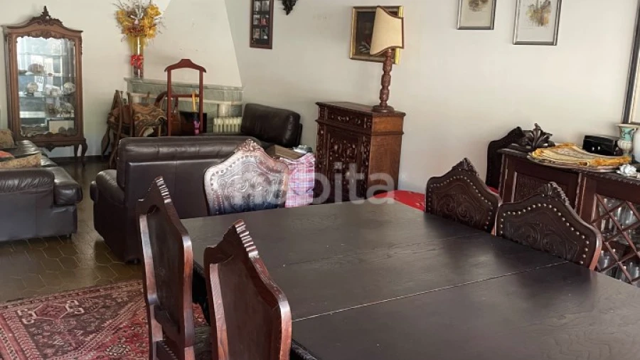 Apartamento T4 para Venda em Carcavelos e Parede