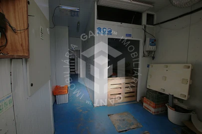 Armazém para Venda em Corroios