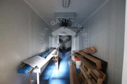 Armazém para Venda em Corroios