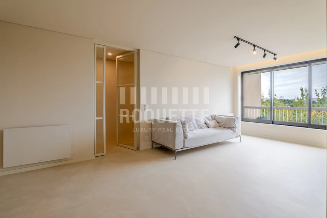 Apartamento T3 para Venda em Aldoar, Foz do Douro e Nevogilde Foto 1
