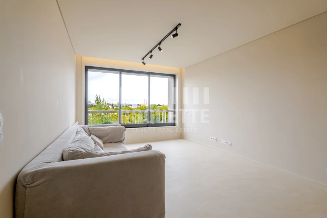Apartamento T3 para Venda em Aldoar, Foz do Douro e Nevogilde Foto 2