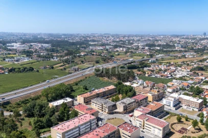 Apartamento T2 para Venda em Nogueira e Silva Escura