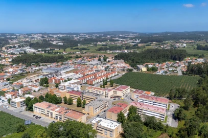Apartamento T2 para Venda em Nogueira e Silva Escura