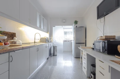 Apartamento T2 para Venda em Nogueira e Silva Escura