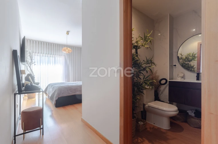 Apartamento T2 para Venda em Nogueira e Silva Escura Foto 16