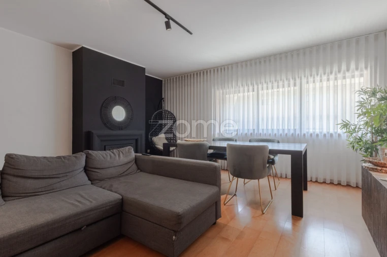 Apartamento T2 para Venda em Nogueira e Silva Escura Foto 27