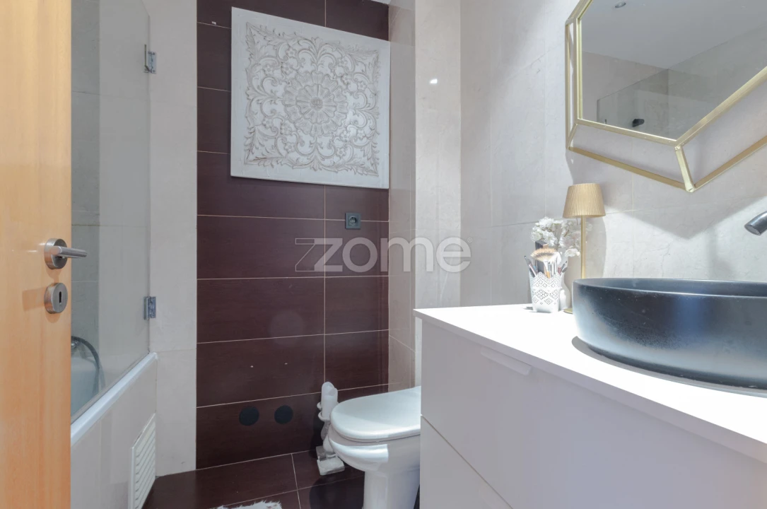 Apartamento T2 para Venda em Nogueira e Silva Escura Foto 19