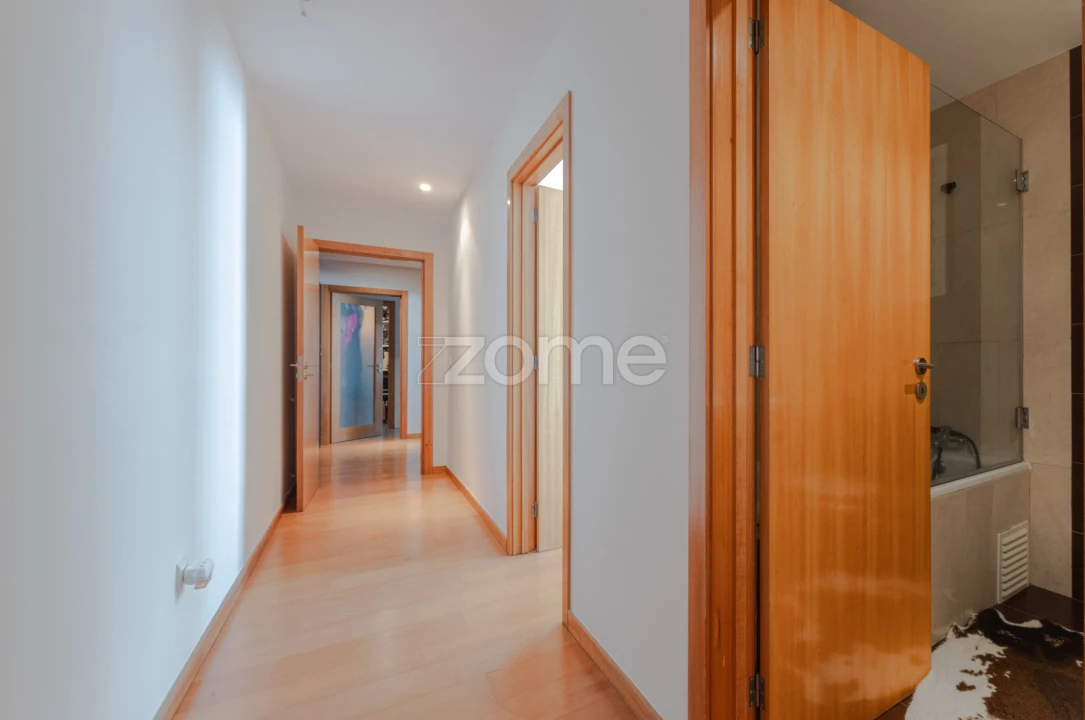 Apartamento T2 para Venda em Nogueira e Silva Escura Foto 20