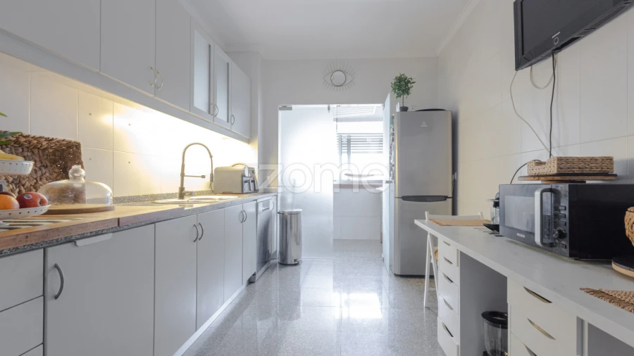 Apartamento T2 para Venda em Nogueira e Silva Escura
