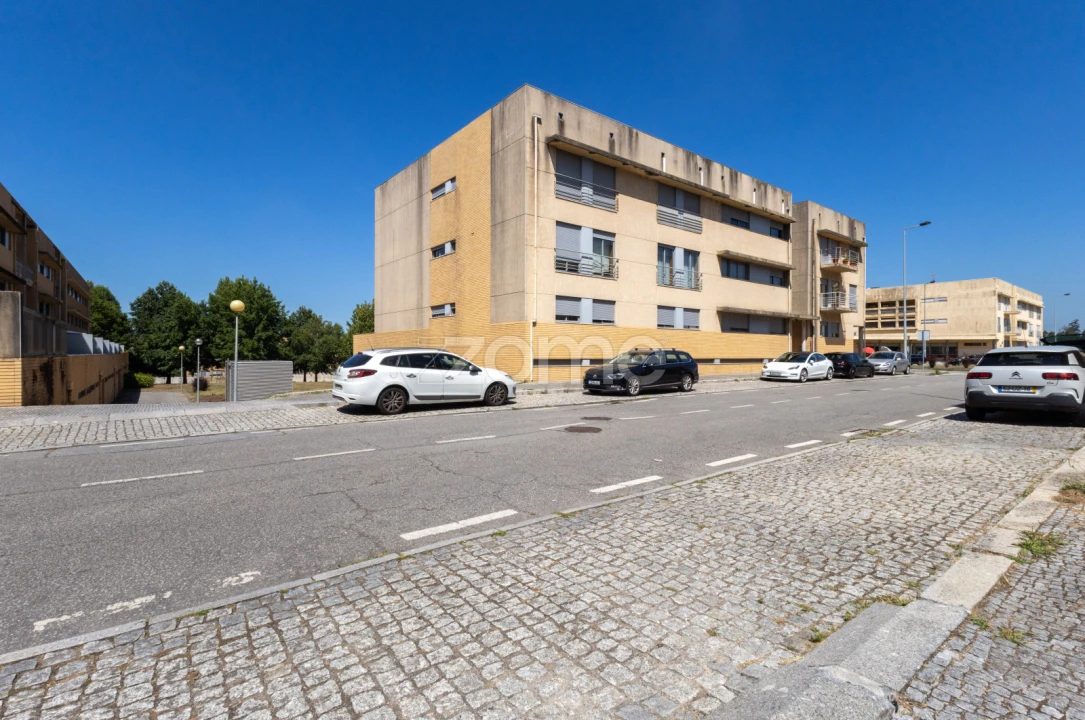 Apartamento T2 para Venda em Nogueira e Silva Escura Foto 33
