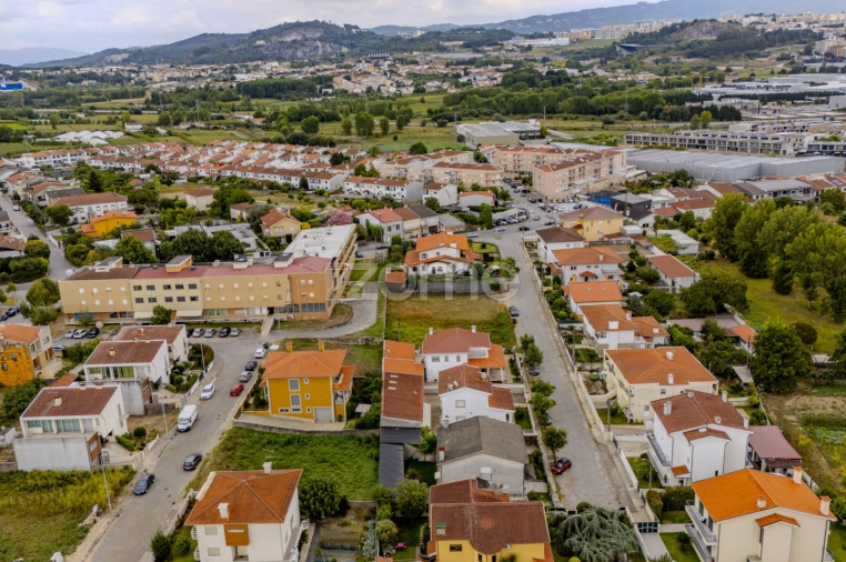 Terreno para Venda em Merelim (São Pedro) e Frossos Foto 16