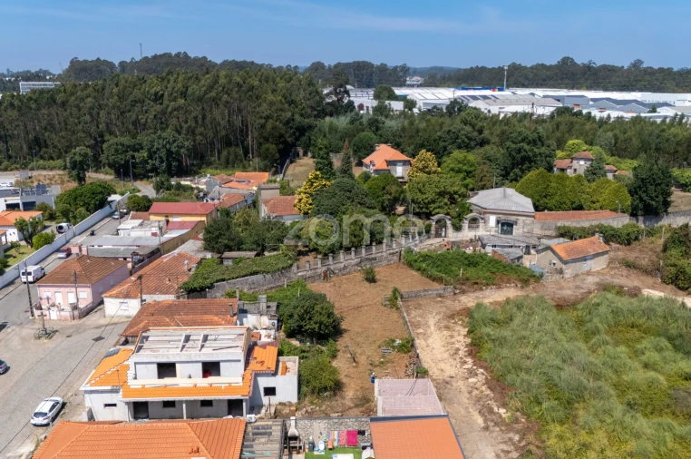 Terreno para Venda em Moreira Foto 7