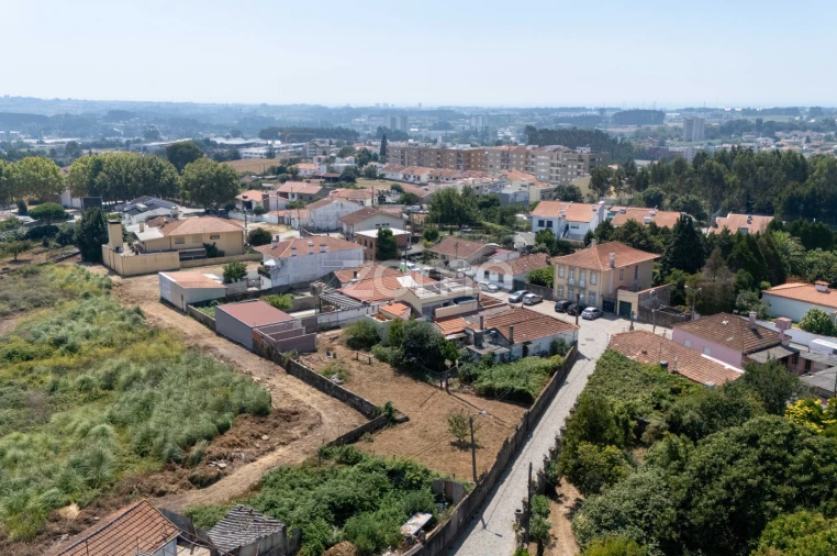 Terreno para Venda em Moreira Foto 9