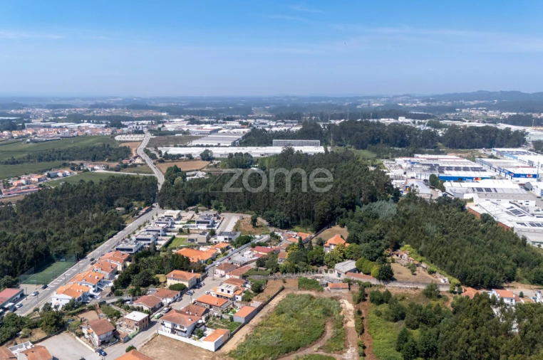 Terreno para Venda em Moreira Foto 14