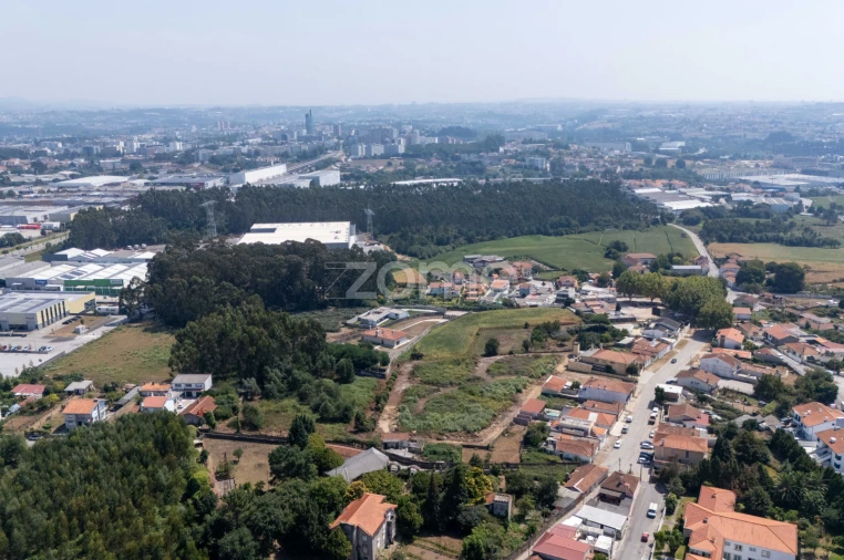 Terreno para Venda em Moreira Foto 17