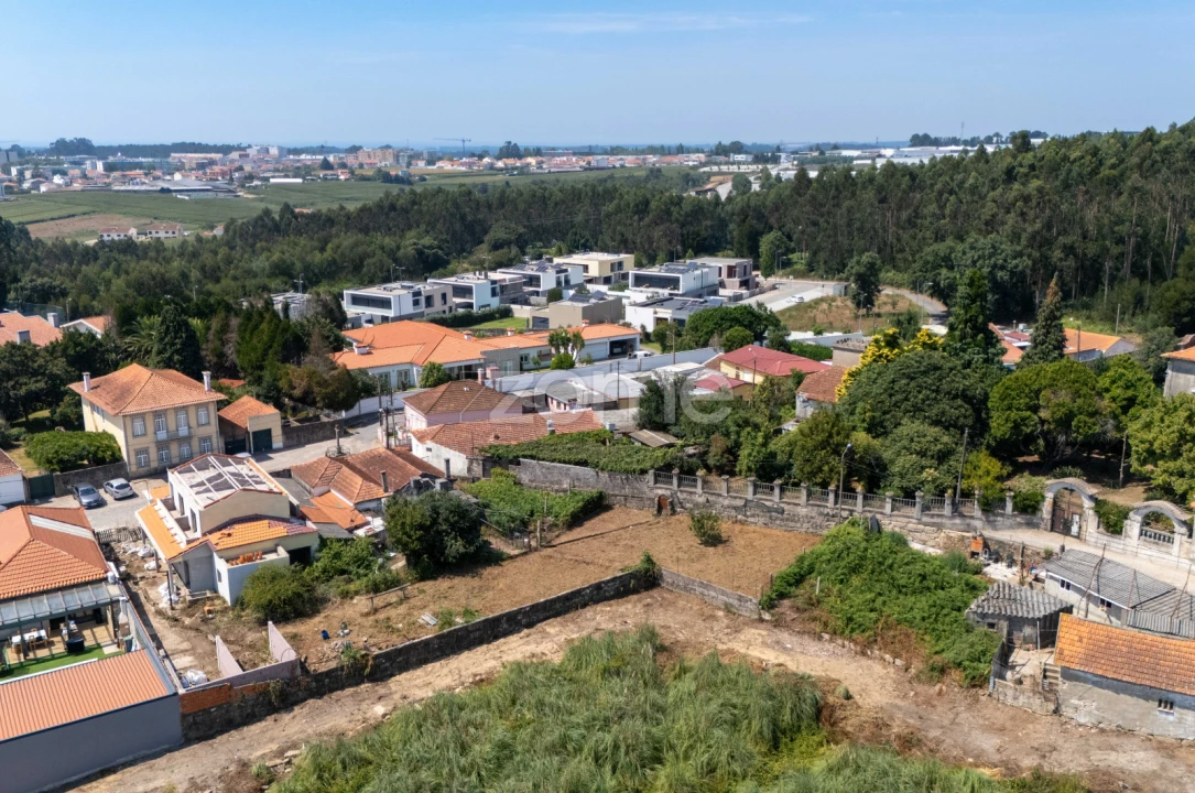 Terreno para Venda em Moreira Foto 8