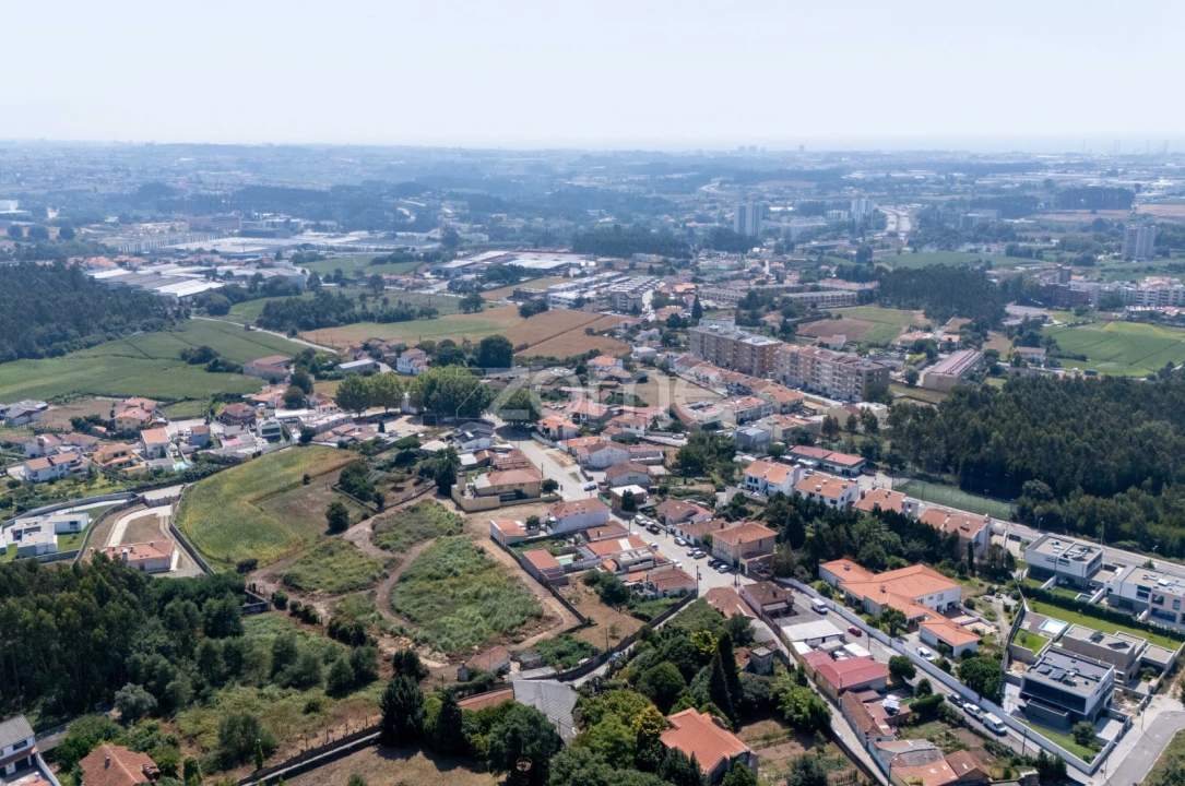 Terreno para Venda em Moreira Foto 18