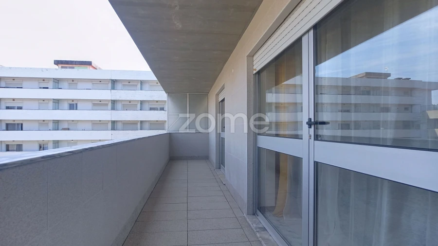 Apartamento T1 para Venda em Tamengos, Aguim e Óis do Bairro