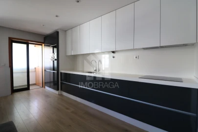 Apartamento T3 para Venda em São Vicente (Braga)