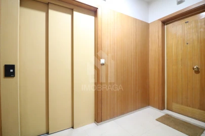 Apartamento T3 para Venda em São Vicente (Braga)