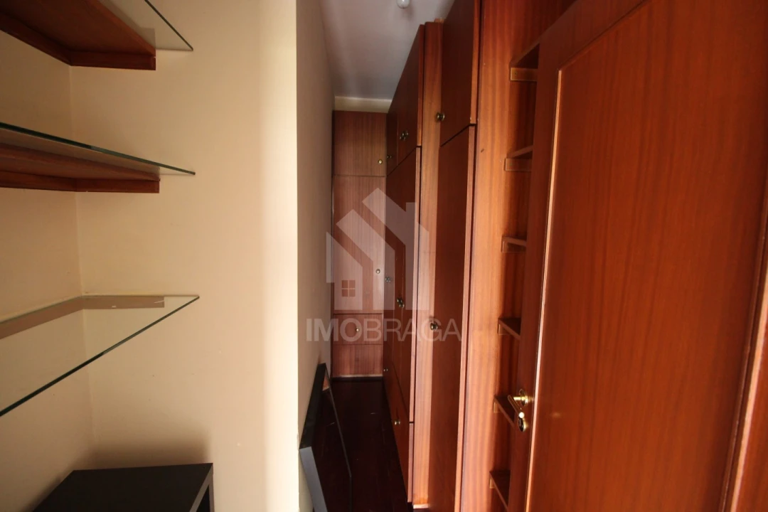 Apartamento T1 para Arrendamento em São Vitor (Braga) Foto 16