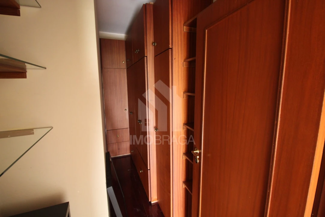 Apartamento T1 para Arrendamento em São Vitor (Braga) Foto 17
