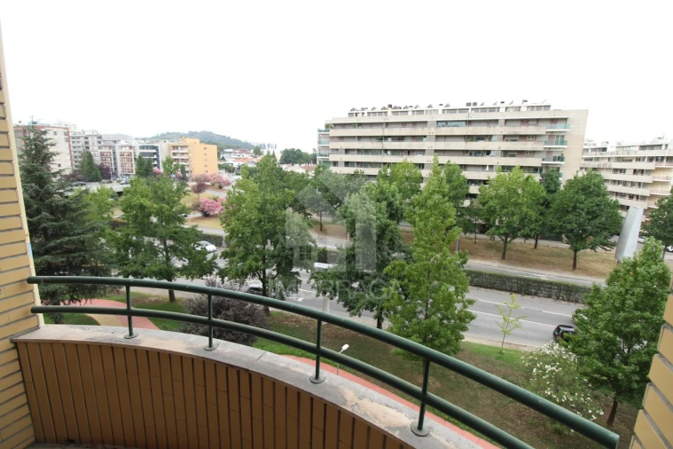 Apartamento T1 para Arrendamento em São Vitor (Braga) Foto 12