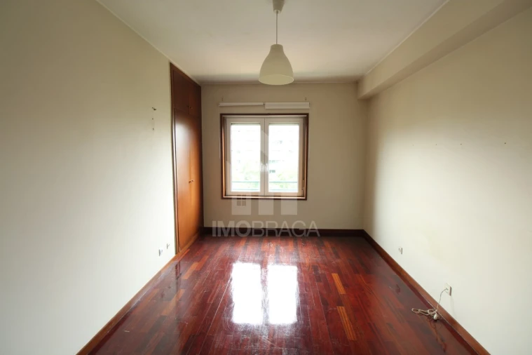Apartamento T1 para Arrendamento em São Vitor (Braga) Foto 14