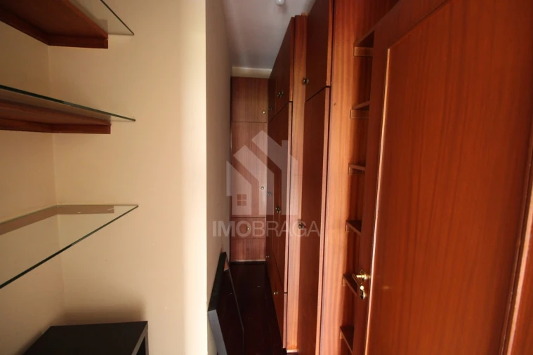 Apartamento T1 para Arrendamento em São Vitor (Braga) Foto 16