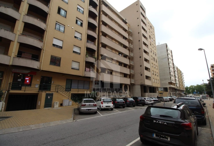 Apartamento T1 para Arrendamento em São Vitor (Braga) Foto 31