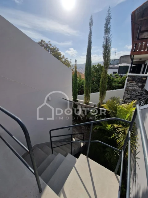 Moradia T3 para Venda em Funchal (Santa Maria Maior)