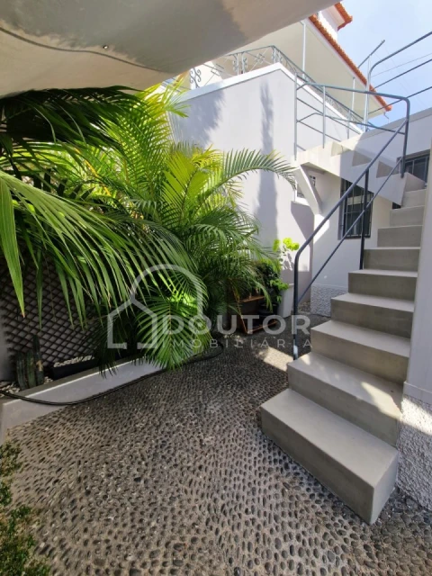 Moradia T3 para Venda em Funchal (Santa Maria Maior)