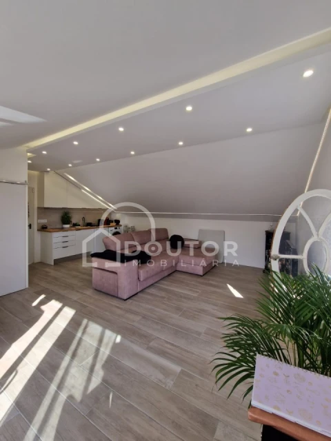 Moradia T3 para Venda em Funchal (Santa Maria Maior)