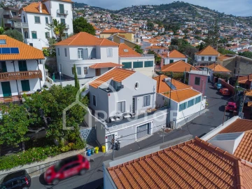 Moradia T3 para Venda em Funchal (Santa Maria Maior)