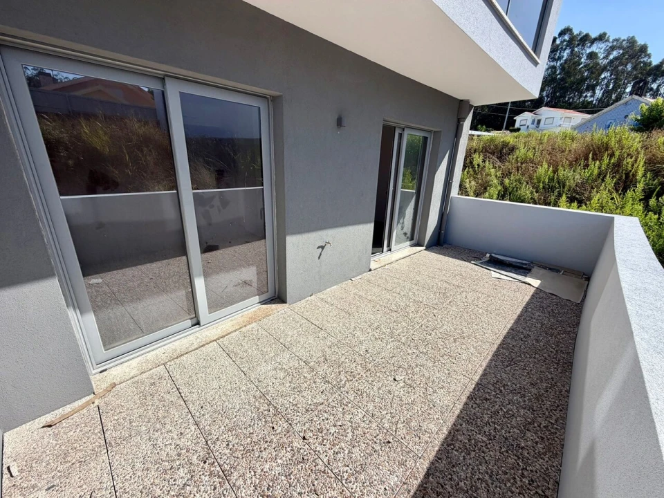 Apartamento T2 para Venda em Nogueira da Regedoura Foto 2