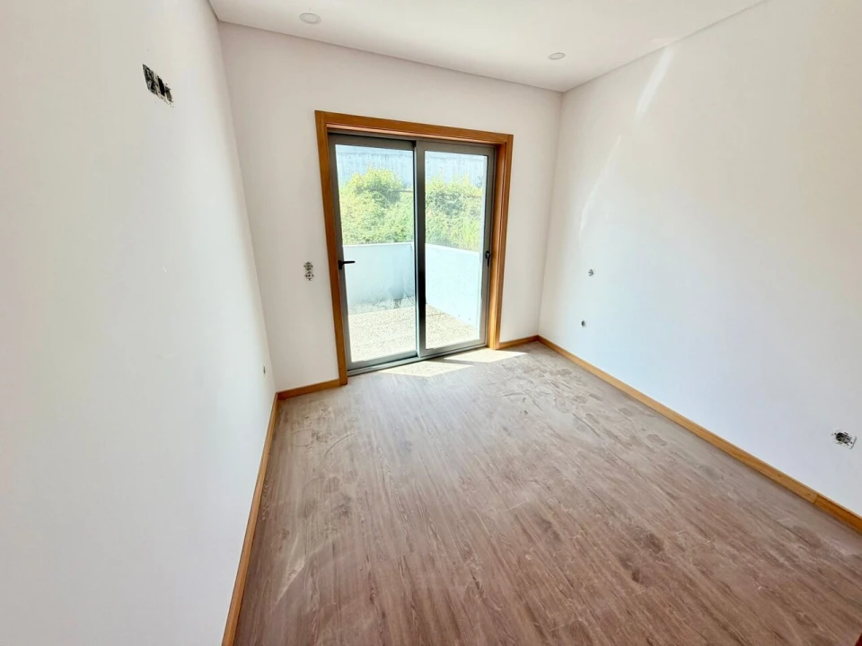Apartamento T2 para Venda em Nogueira da Regedoura Foto 14