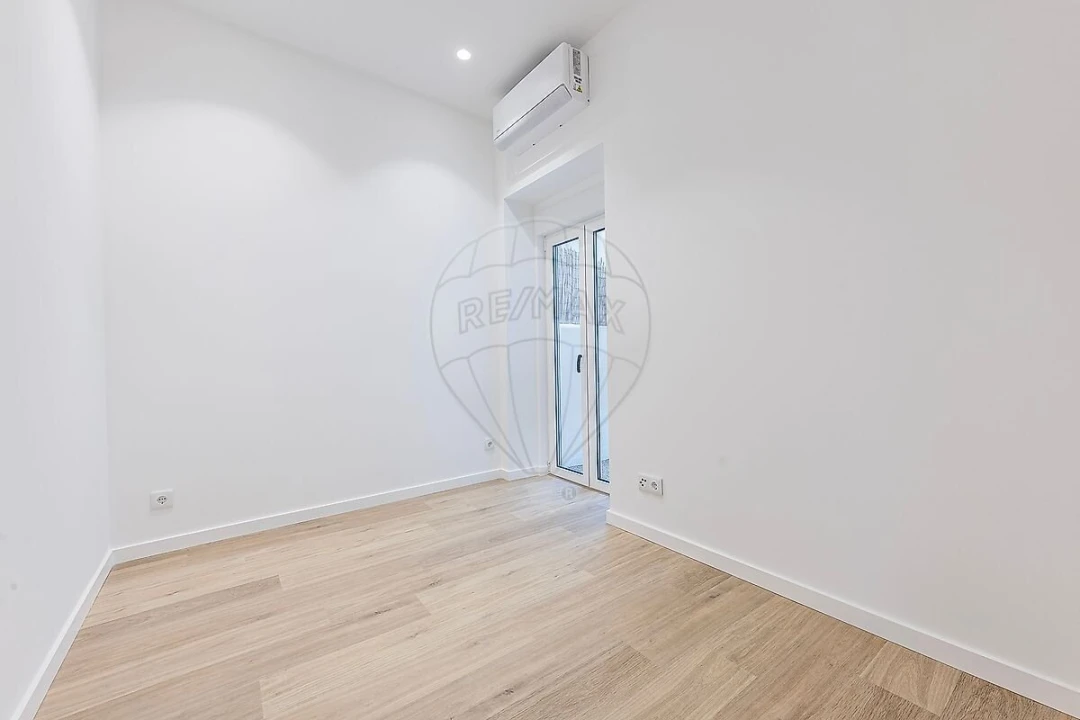 Apartamento T4 para Venda em Estrela Foto 8