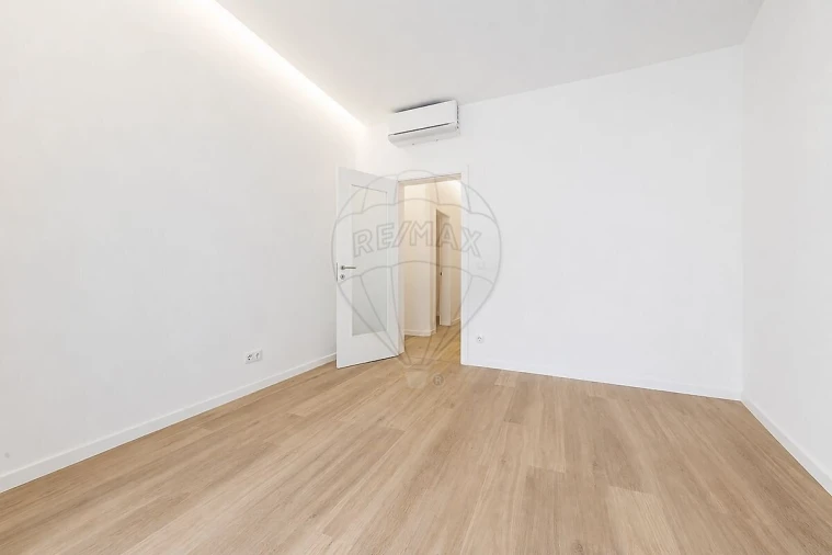 Apartamento T4 para Venda em Estrela Foto 26