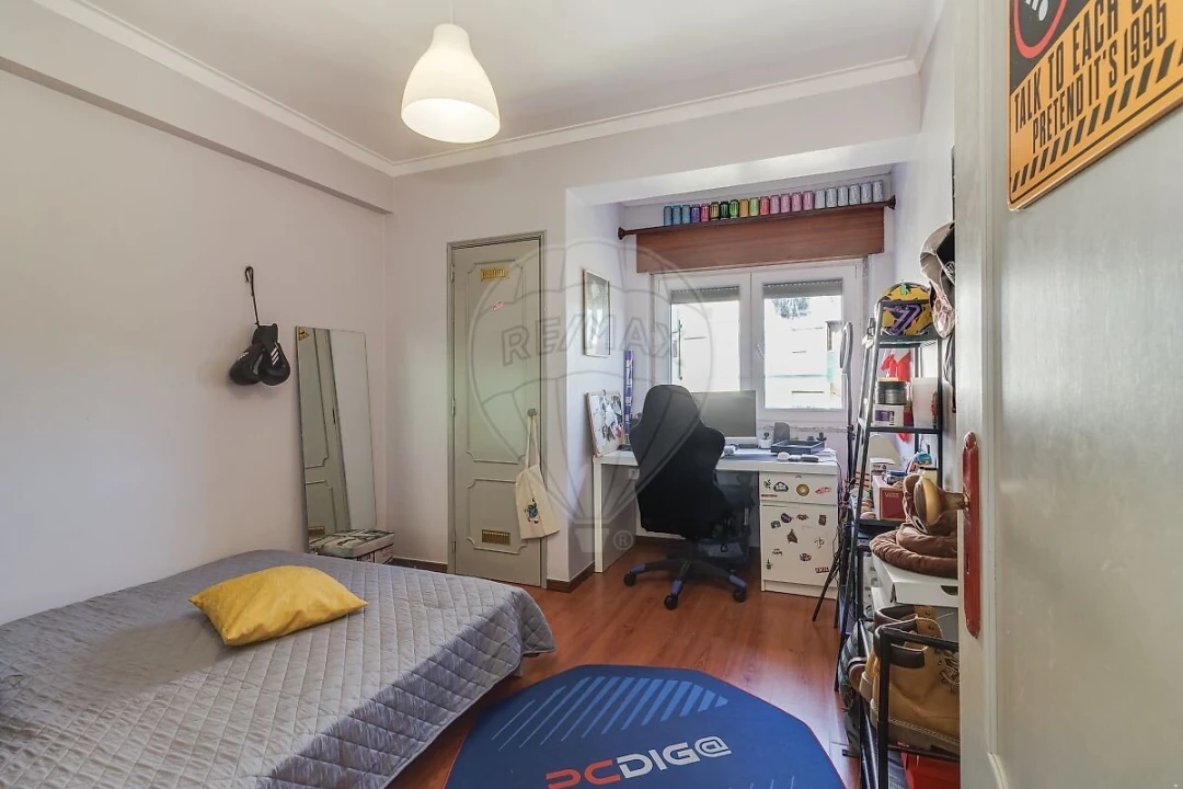 Apartamento T3 para Venda em Agualva e Mira-Sintra Foto 14