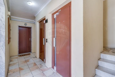Apartamento T3 para Venda em Agualva e Mira-Sintra