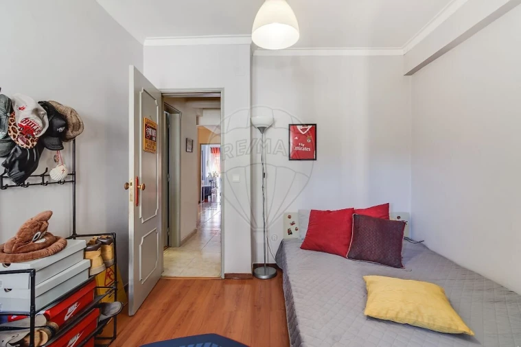 Apartamento T3 para Venda em Agualva e Mira-Sintra Foto 16