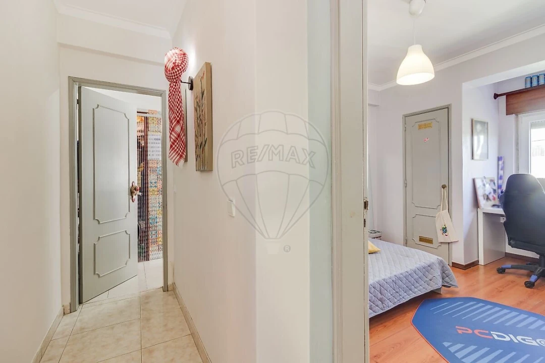 Apartamento T3 para Venda em Agualva e Mira-Sintra Foto 15