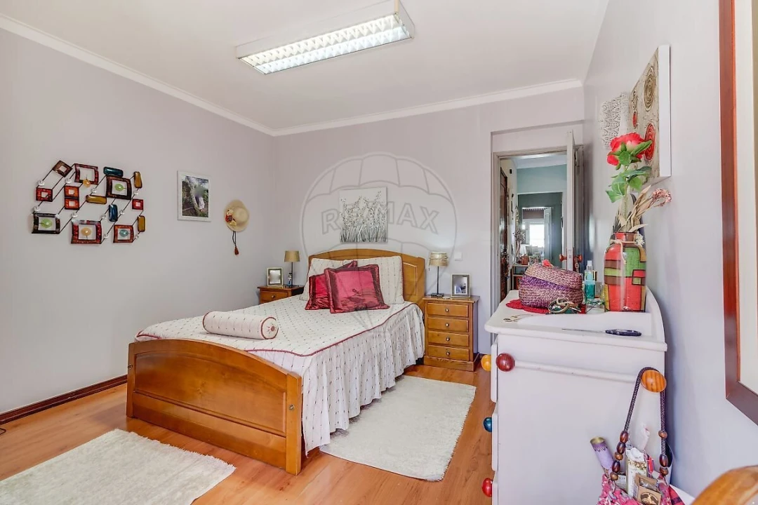 Apartamento T3 para Venda em Agualva e Mira-Sintra Foto 13