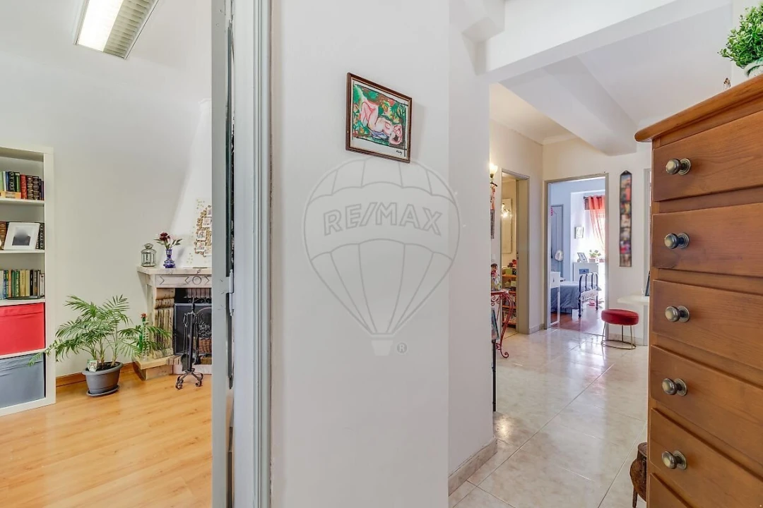 Apartamento T3 para Venda em Agualva e Mira-Sintra Foto 17