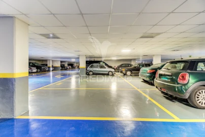 Apartamento T6 para Venda em Avenidas Novas