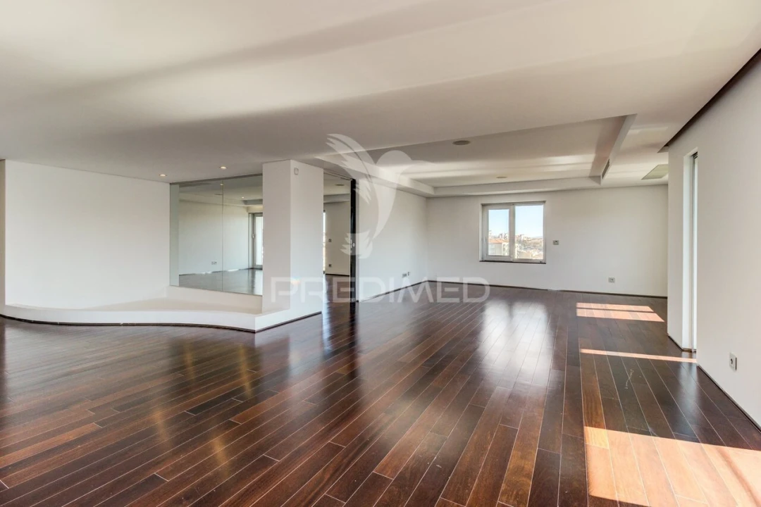 Apartamento T6 para Venda em Avenidas Novas Foto 9