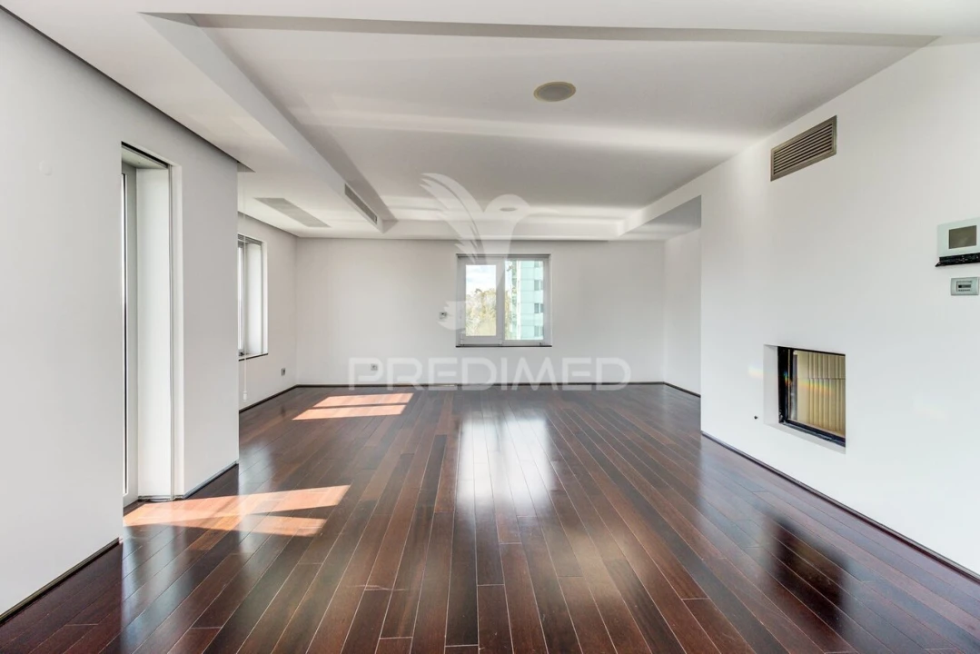 Apartamento T6 para Venda em Avenidas Novas Foto 10