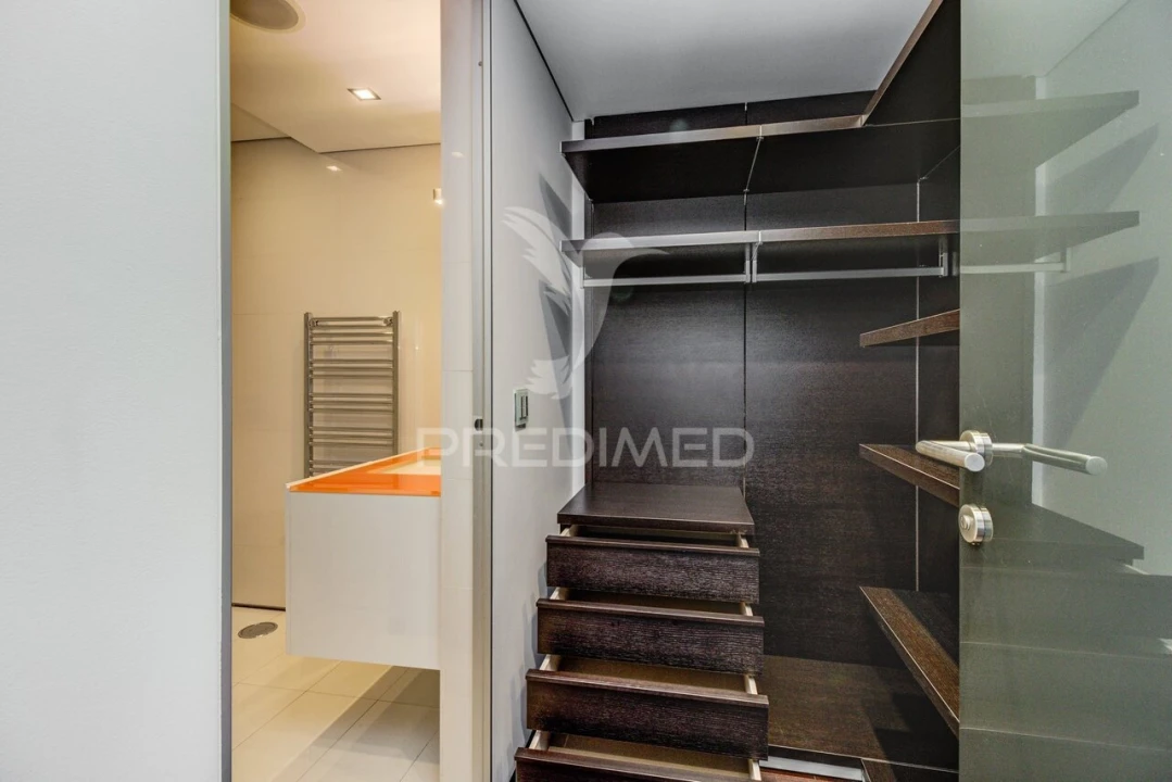 Apartamento T6 para Venda em Avenidas Novas Foto 28