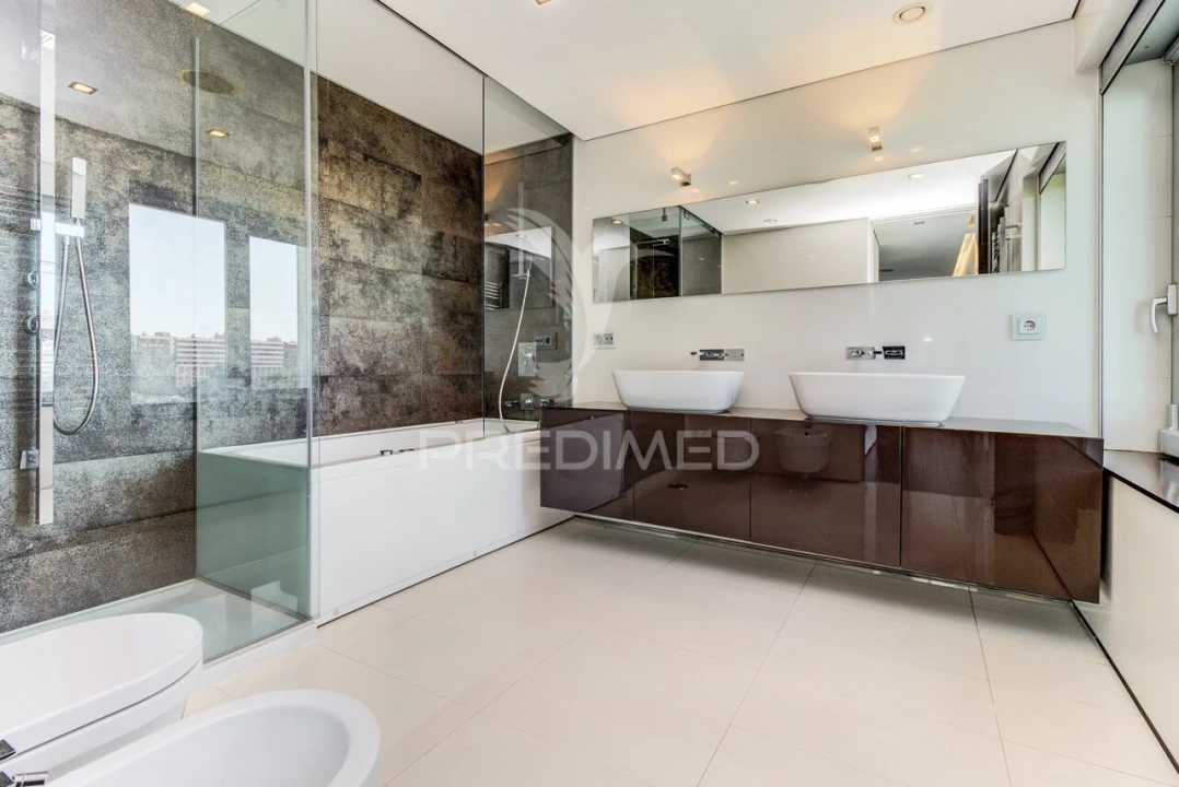 Apartamento T6 para Venda em Avenidas Novas Foto 20