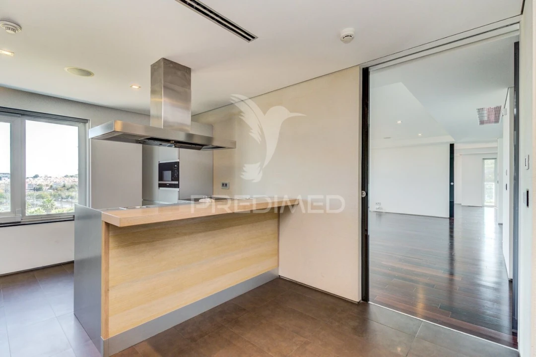 Apartamento T6 para Venda em Avenidas Novas Foto 16